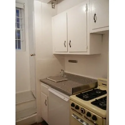 Rented by Luxor Homes & Investment Realty | media 22