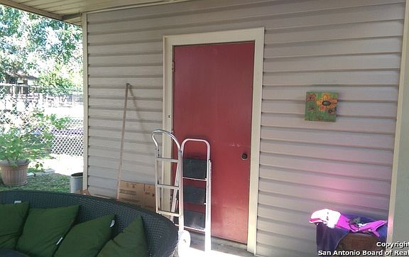 3rd image of 6051 Glade Valley St