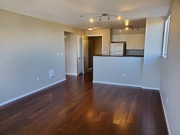 2nd image of 8100 Oceanview Ter