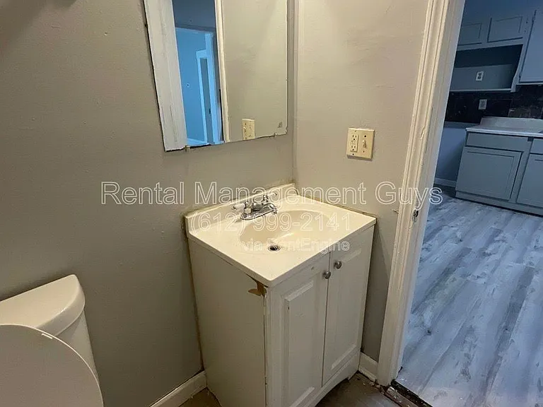 2931 Bryant Ave N #2 — Photo 54