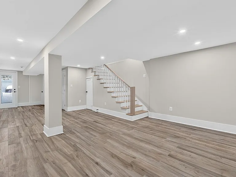 32 Adams St NW — Photo 34