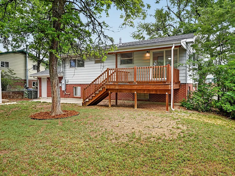11509 Ogden St — Photo 34