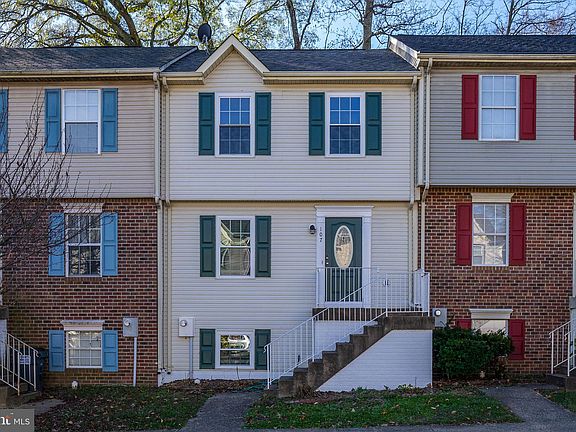 2nd image of 107 Mews Ct