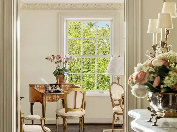 969 5th Avenue image 8 of 14