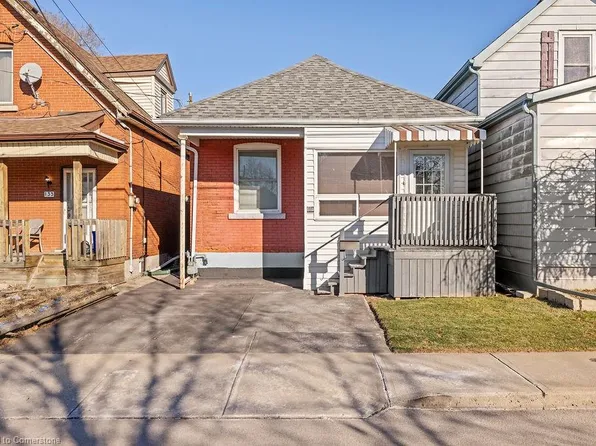 135 Britannia Ave, Hamilton, ON L8H 1X2