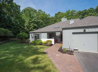 95 Sawtooth Cv, Port Jefferson, NY 11777