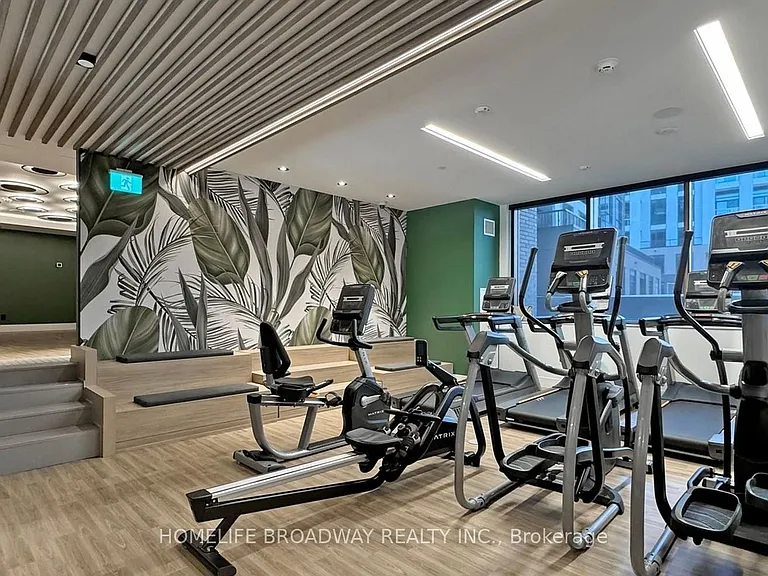 7950 Bathurst St #1415 — Photo 9