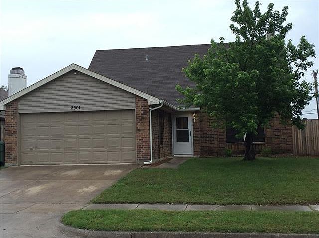 1st image of 2901 Armstrong Dr
