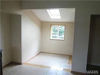 4th image of 6824 Balson Ave
