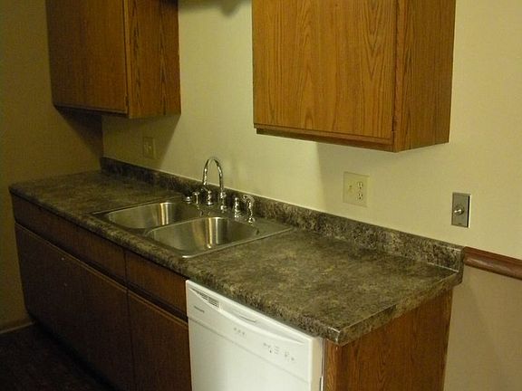 2nd image of 2036 Sylvan Way Unit 7