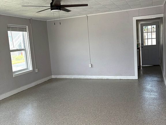 2nd image of 133 Riberia St