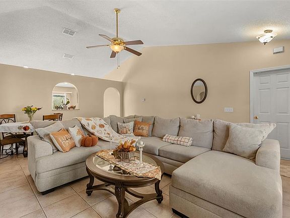 5th image of 374 COLONADE COURT