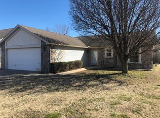 1005 Quail Run Rd, Grove, OK 74344