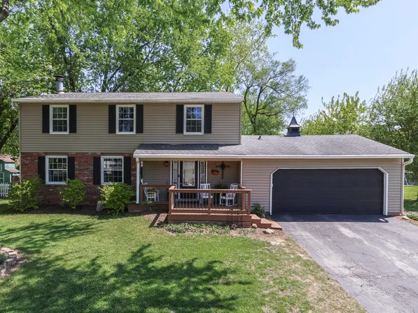 701 Meadowview Ln, Greenwood, IN 46142