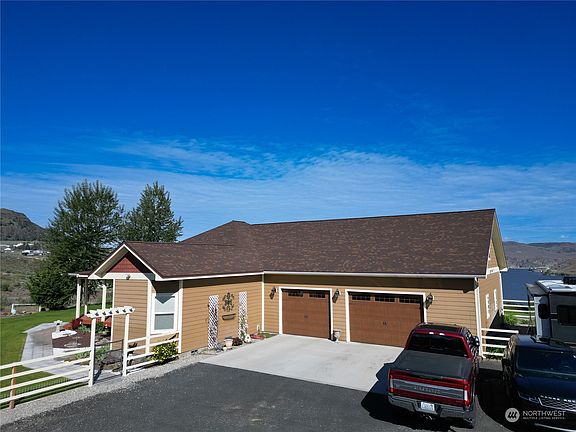 3rd image of 45451 Chardonnie Lane