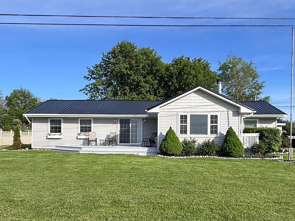 1st image of 3 Meadow Dr