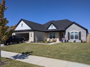 4360 W Wales Dr, Fayetteville, AR 72704