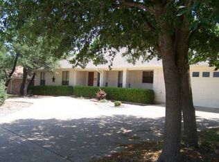 1709 Foothills Dr, Kerrville, TX 78028