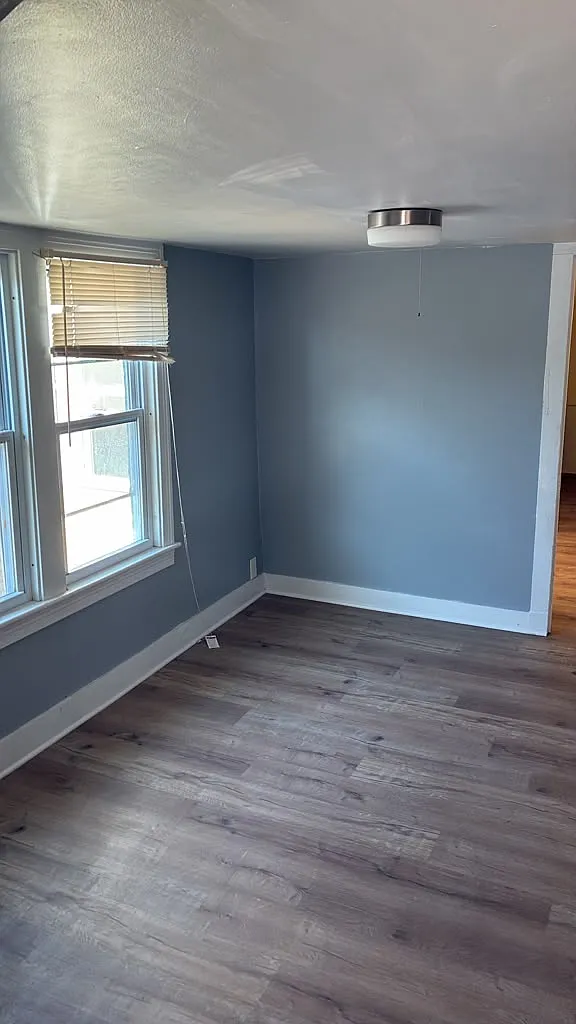 2 bed, 900 sqft, $1,200 — Photo 4