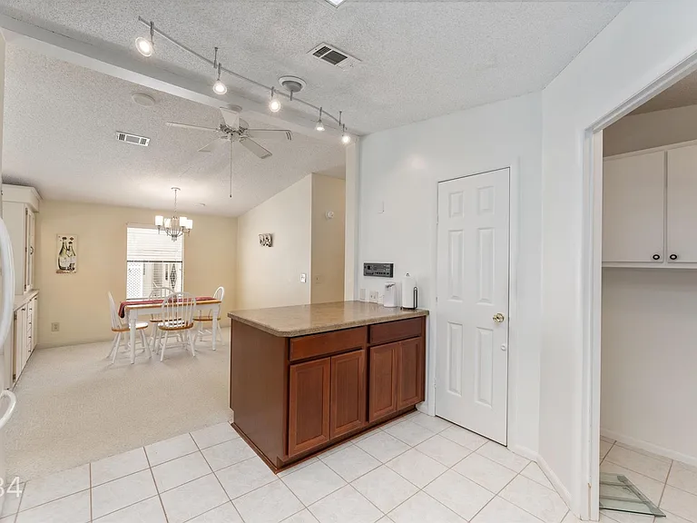 717 Tangerine Dr — Photo 13