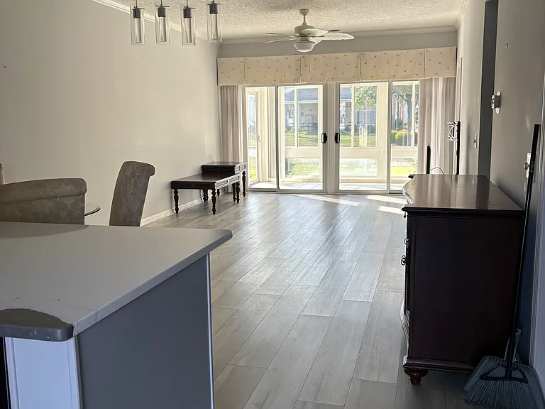 901 W Port Dr #18 — Photo 3