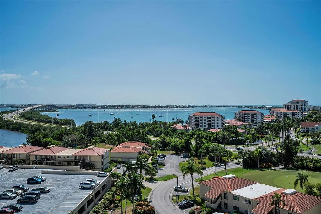 2 bed, 2.0 bath, 1150 sqft, $2,595 — Photo 2