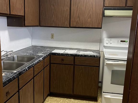 5th image of 190 Cleveland Ave #2