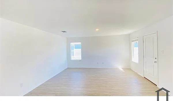 3620 Bluebird Ln — Photo 5