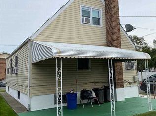 146-18 183rd St, Springfield Gardens, NY 11413