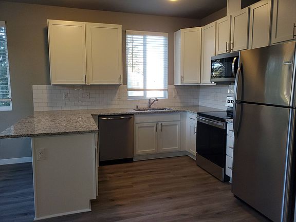 4th image of 1244 Cora St SE #301