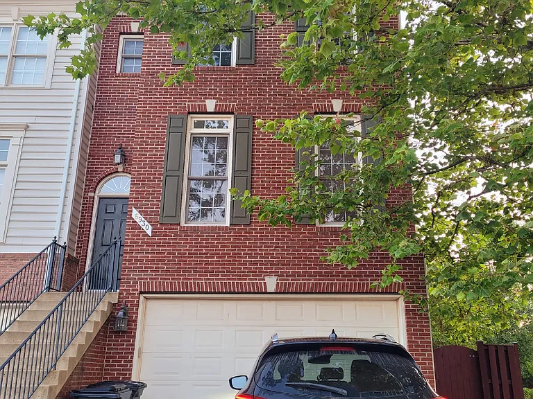 6930 Stanwick Sq — Photo 1
