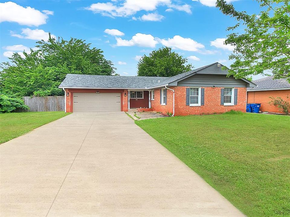 1st image of 608 Neal Cir