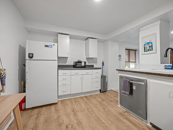 5th image of 2811 Gordon St