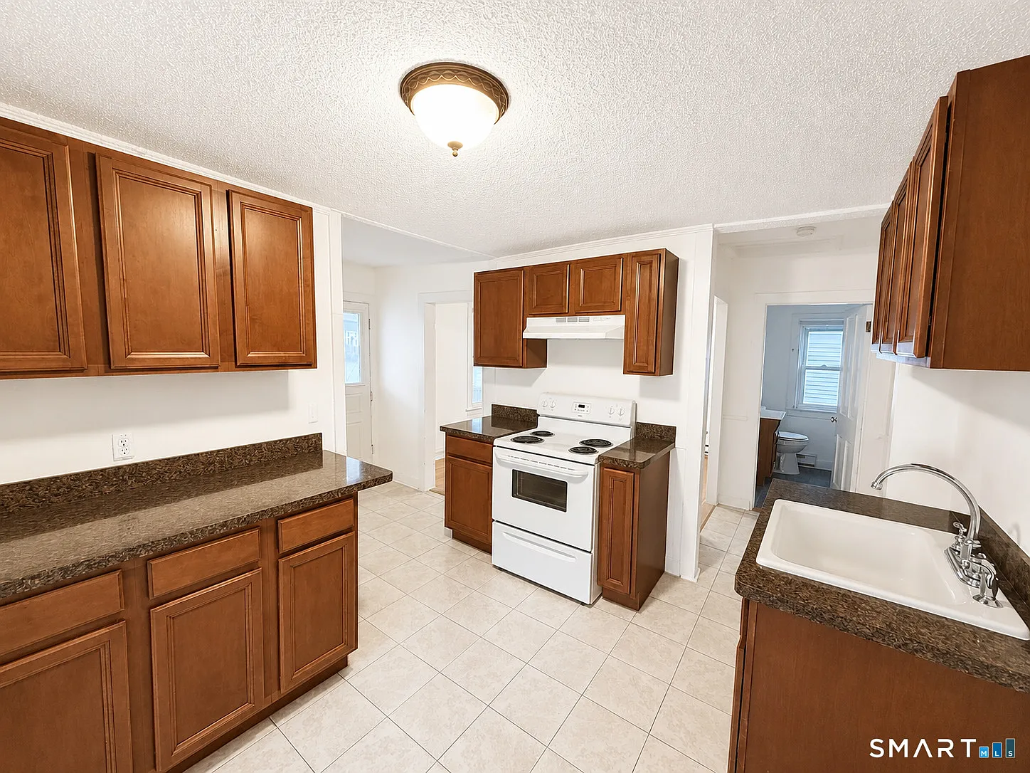 2 bed, 1.0 bath, 750 sqft, $1,250 — Photo 3