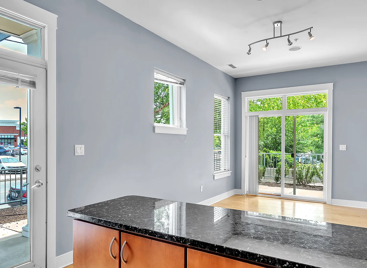 1 bed, 615 sqft, $2,950 — Photo 3