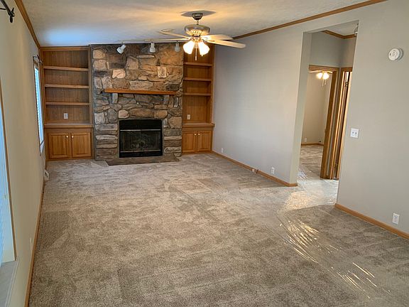 4th image of 1030 Apple Ln