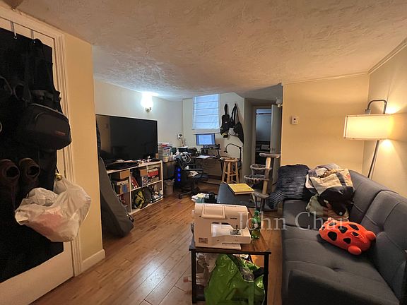 3rd image of 1140 Commonwealth Ave APT C