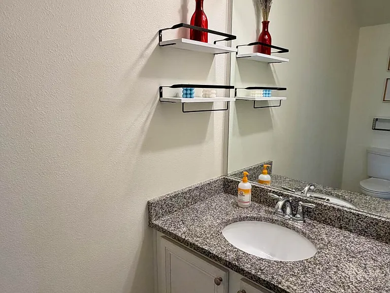 7520 Shadow Lake Dr — Photo 18