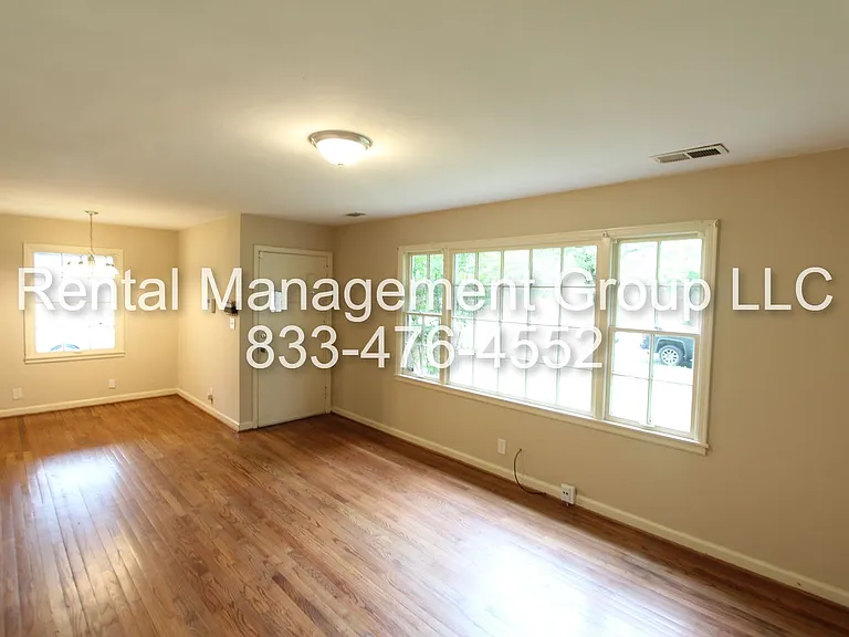 201 Rose Dr — Photo 4