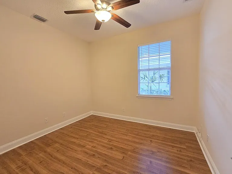 1463 SE Tidewater Pl — Photo 27