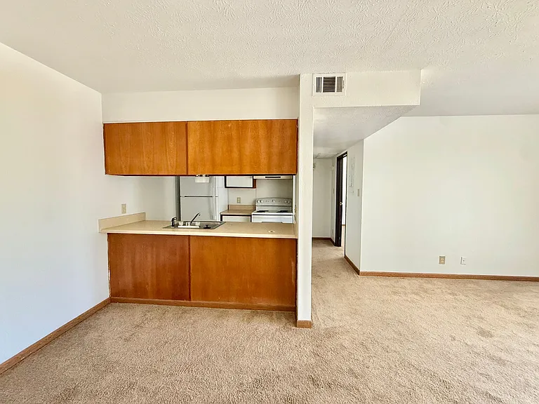 200 Sunset St — Photo 11