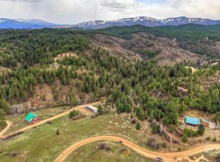 30 Crosstimber Loop, Garden Valley, ID 83622