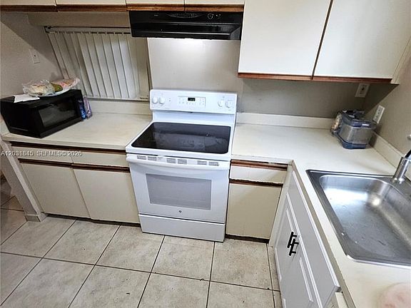 5th image of 631 Cypress Lake Blvd #E17