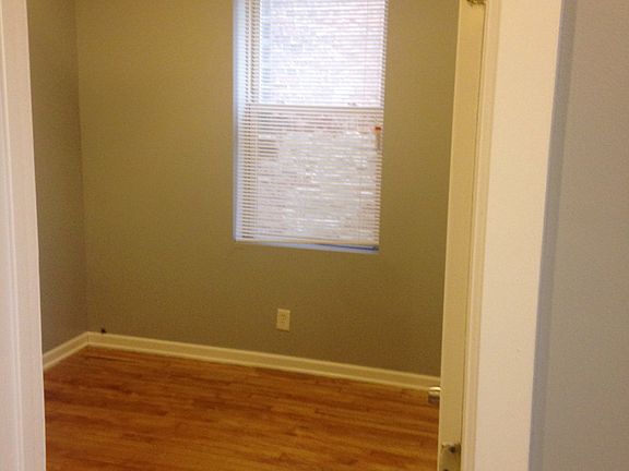 3rd image of 1549 S Millard Ave
