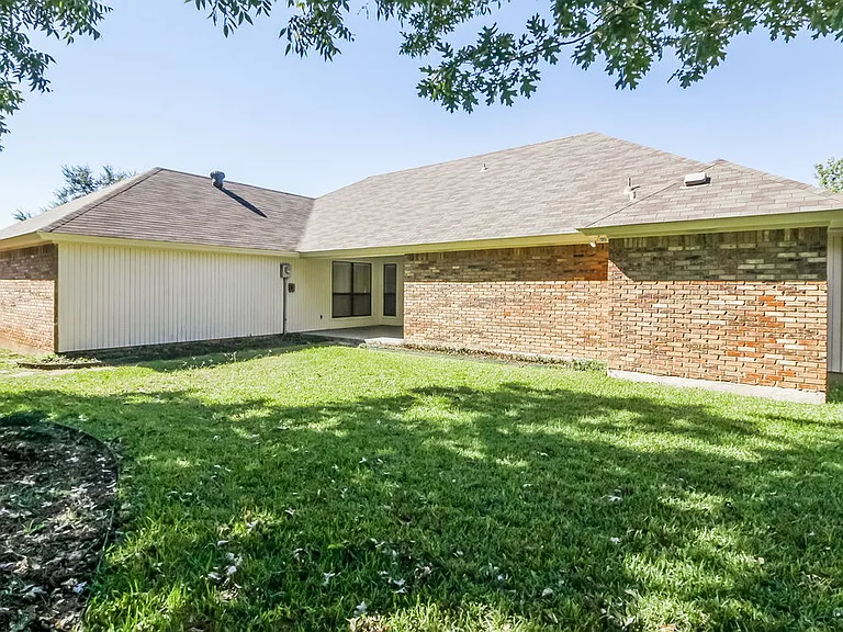 7709 Harmony Dr — Photo 16