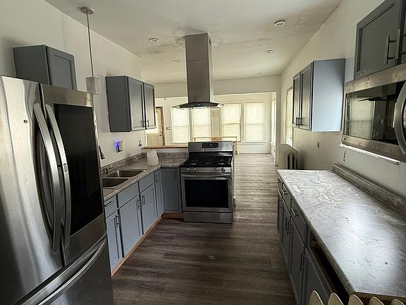 4th image of 2213 Oak Park Ave N