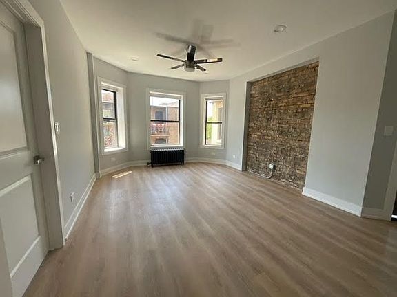 2nd image of 7510 N Eastlake Ter APT 3E