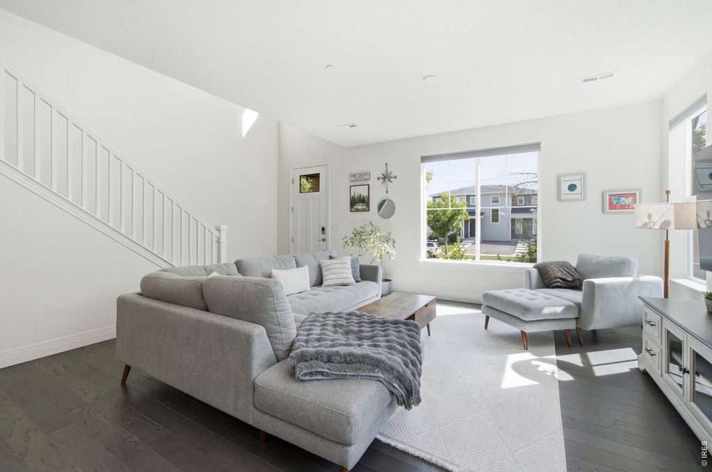 1156 Bon Homme Richard Dr