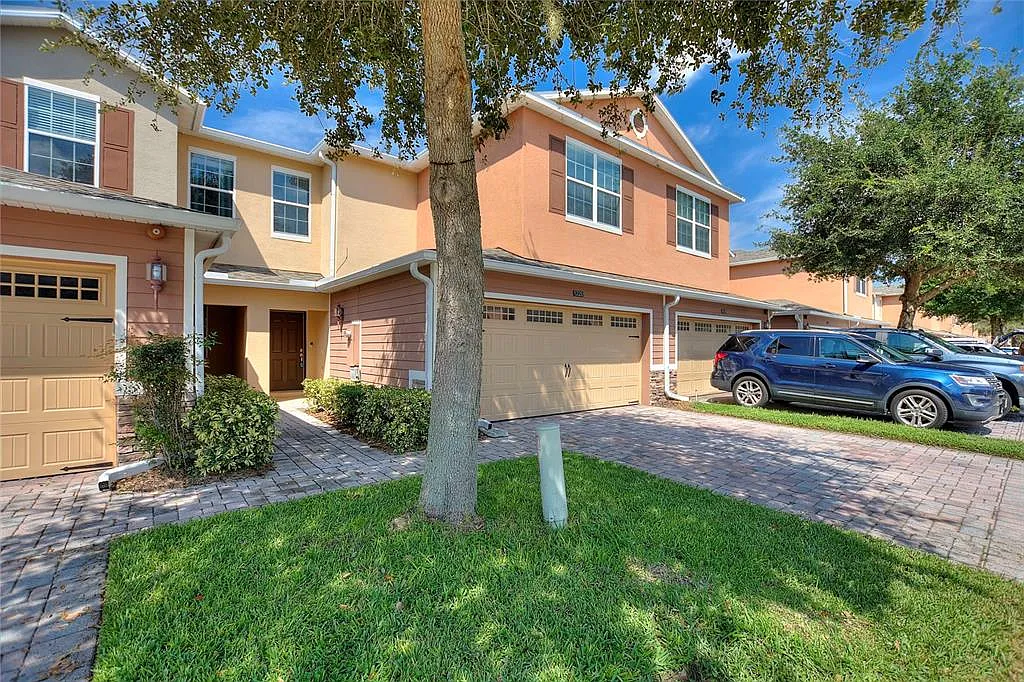 3 bed, 2.5 bath, 1971 sqft, $2,900 — Photo 3