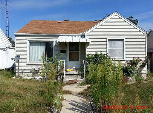2nd image of 2813 Elwood Ave